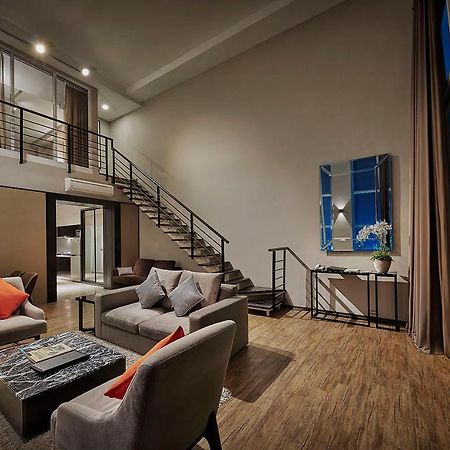 Maritime Luxury Suites George Town Exteriér fotografie