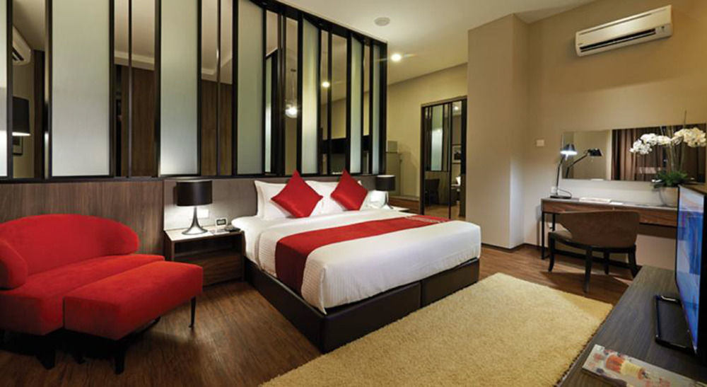 Maritime Luxury Suites George Town Exteriér fotografie