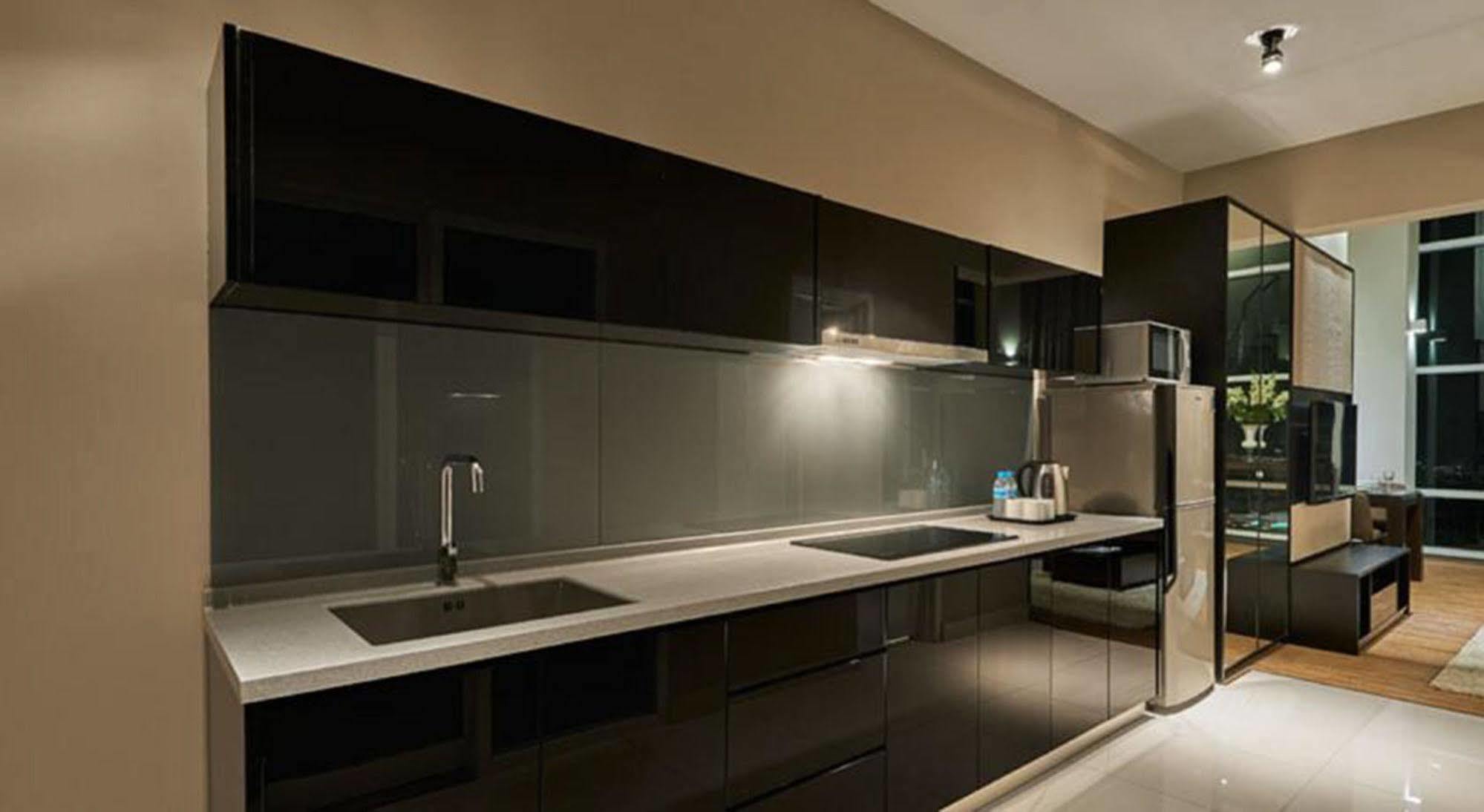 Maritime Luxury Suites George Town Exteriér fotografie