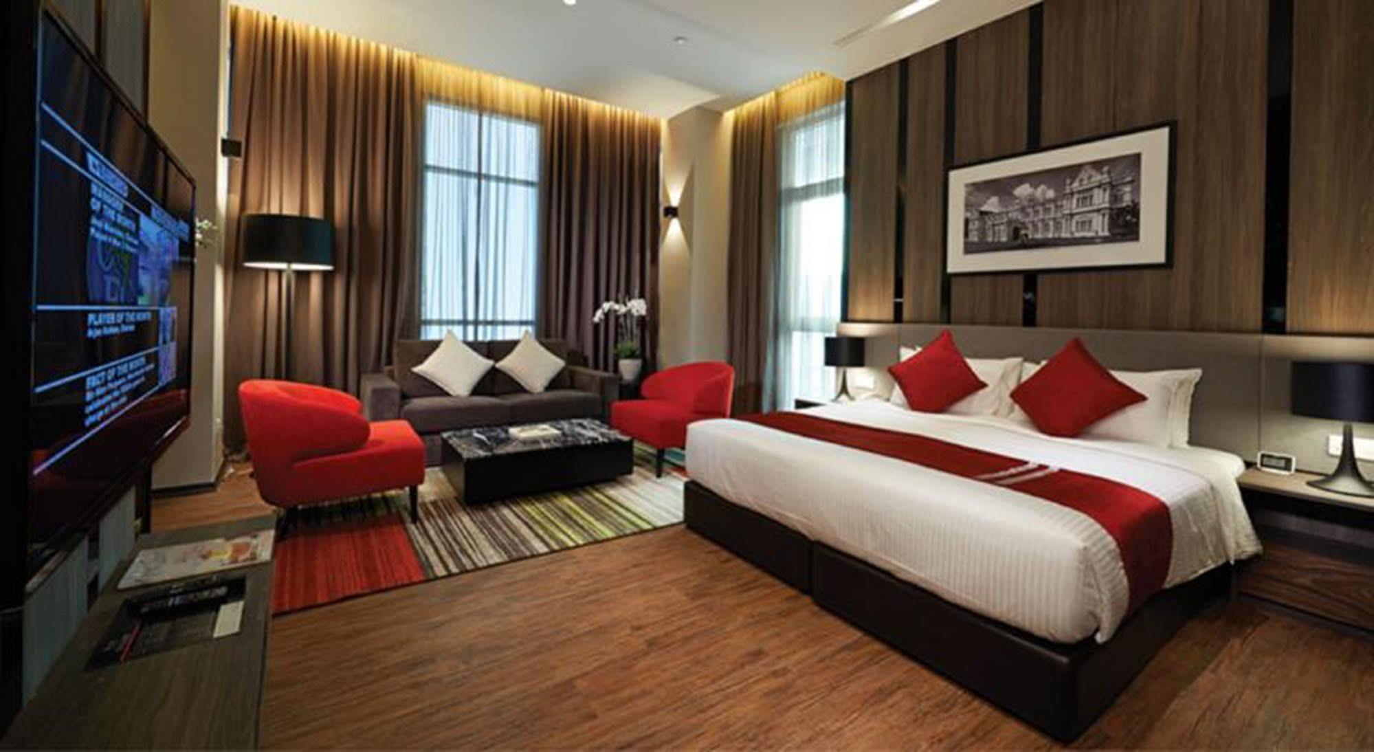 Maritime Luxury Suites George Town Exteriér fotografie